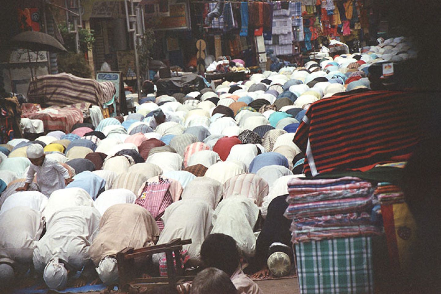 India 272