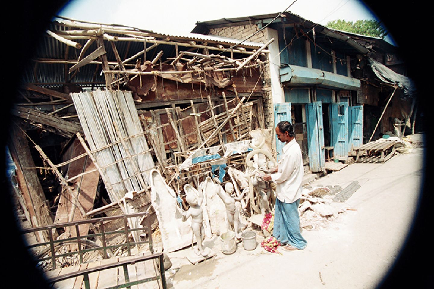 India 338