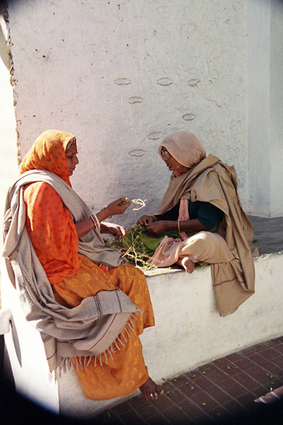 India 389